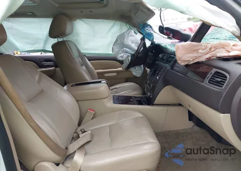 2010 GMC Yukon Denali из США, поврежденный, VIN 1GKUCEEF3AR135865